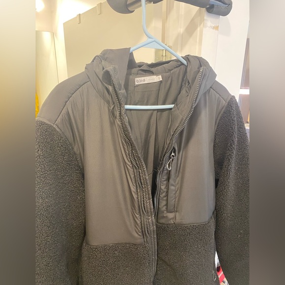 Black jacket like new! - Picture 2 of 3